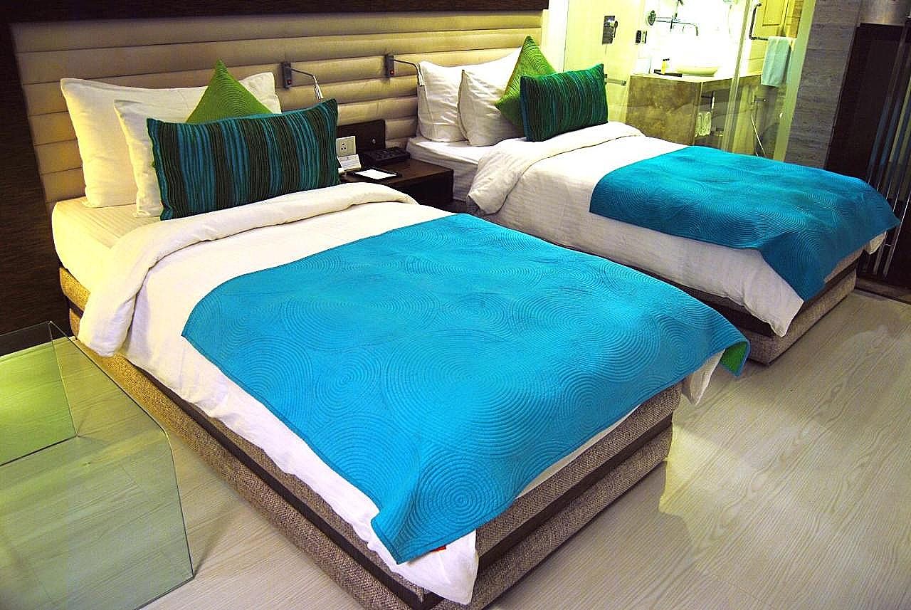 Maya Hotel Deluxe Room Two Single Bed Only