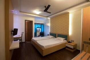 undefined The Club 7