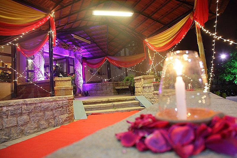 undefined The Club 10