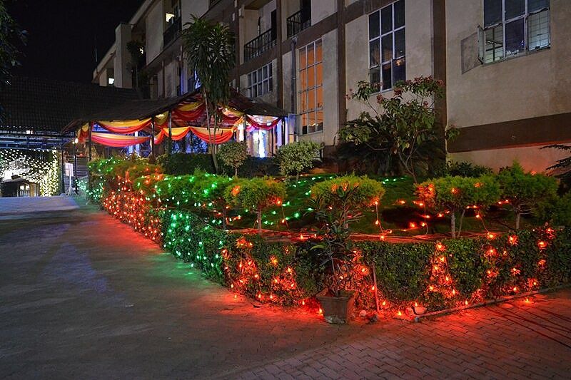 undefined The Club 2