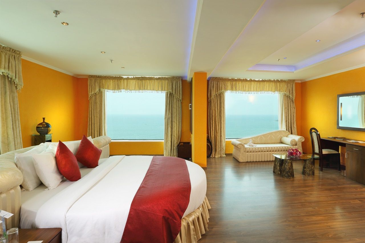 Honeymoon Suite