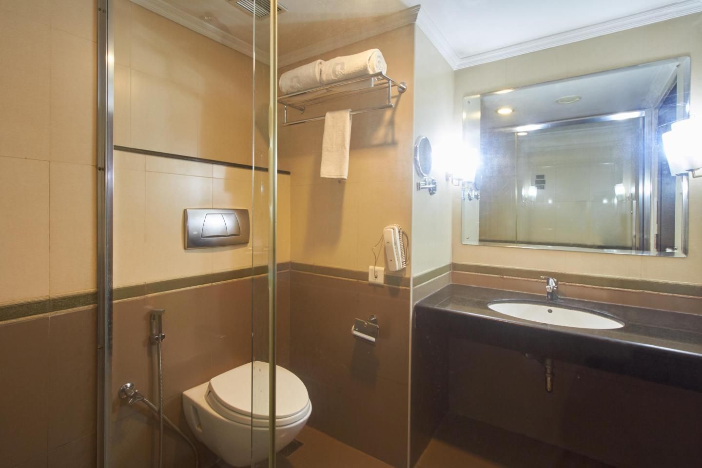 The Quilon Beach Hotel and Convention Center Deluxe Double or Twin Room 5