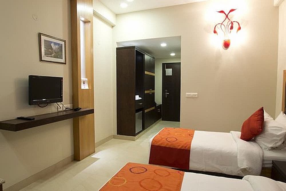 Amaris Hotel Classic Double Room 10