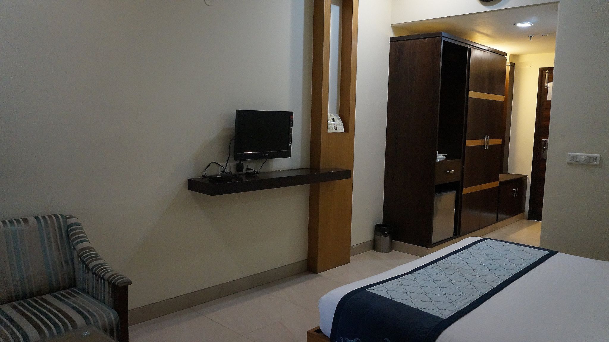 Amaris Hotel Classic Double Room 14