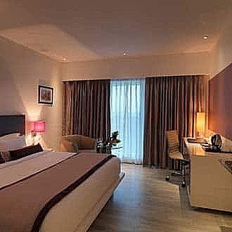 Deluxe King Single Room