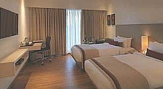 Spree Shivai Hotel Pimpri Chinchwad Superior Room Twin Beds 9