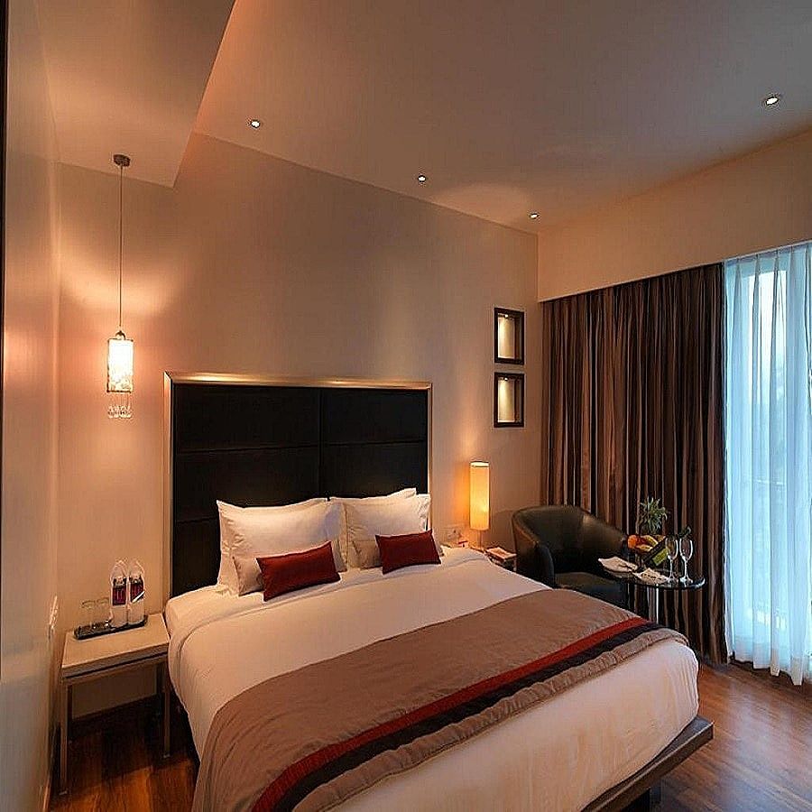 Spree Club Room with Bathtub