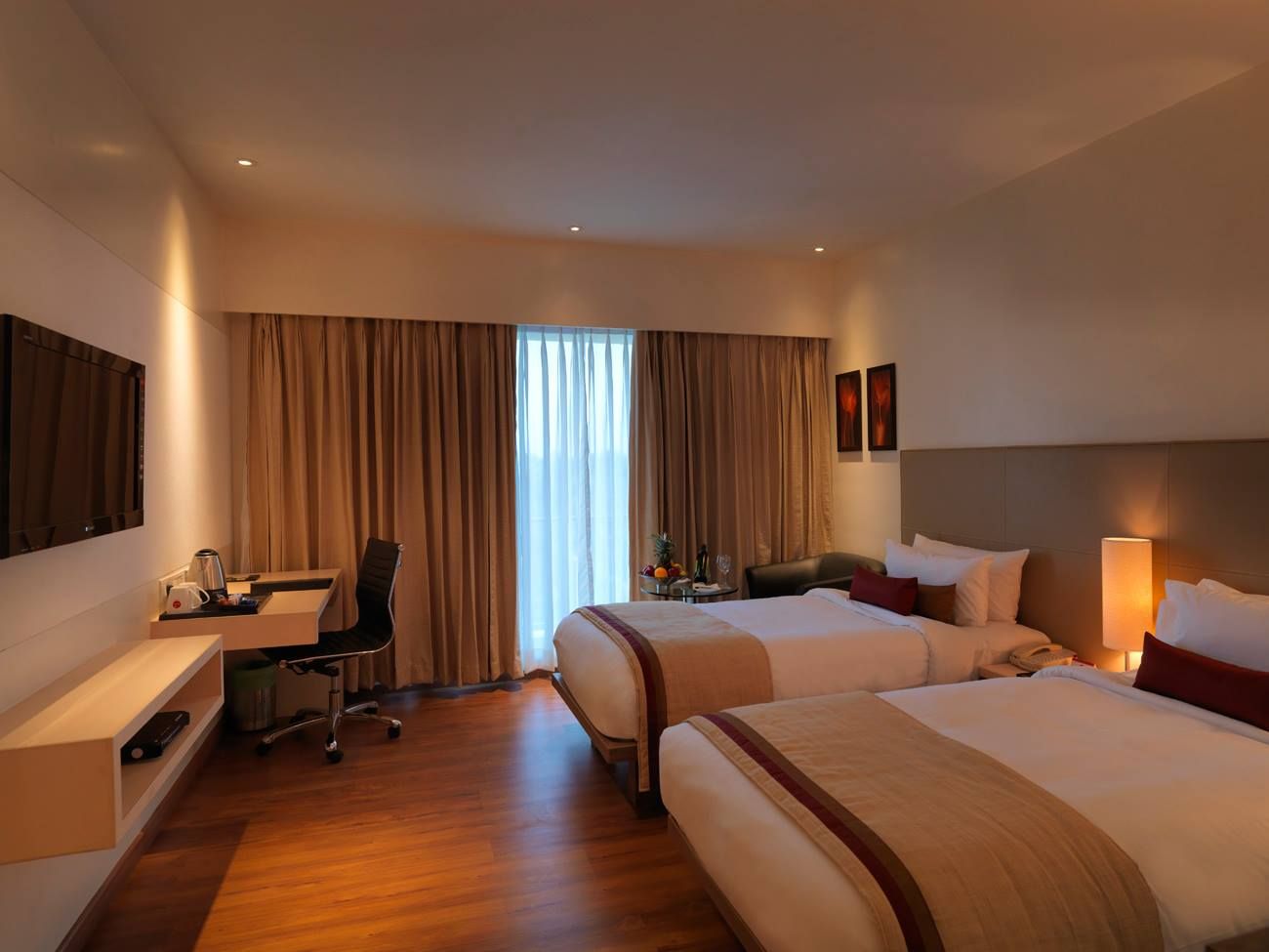 Spree Shivai Hotel Pimpri Chinchwad Superior Twin Room 4