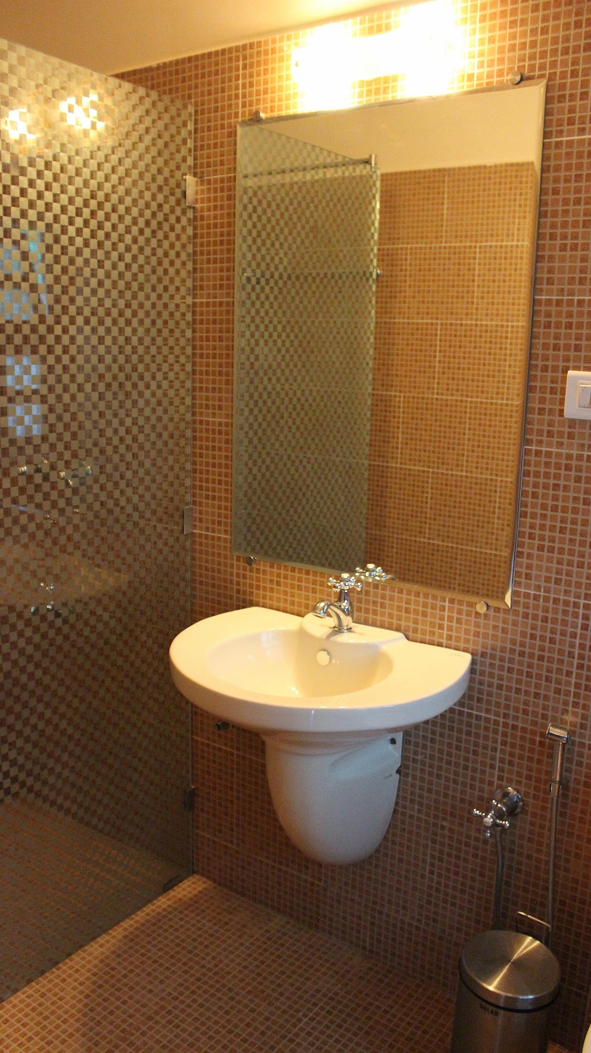 Mayflower Beach Resort Standard Ground Level Room 3