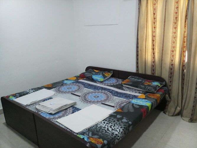 Hotel Sai Palace ( Walking distance to Taj Mahal, Near South gate of Taj mahal and Tajganj police station)) Classic Double ROOM With Fan ( Private Bathroom) No T.V.