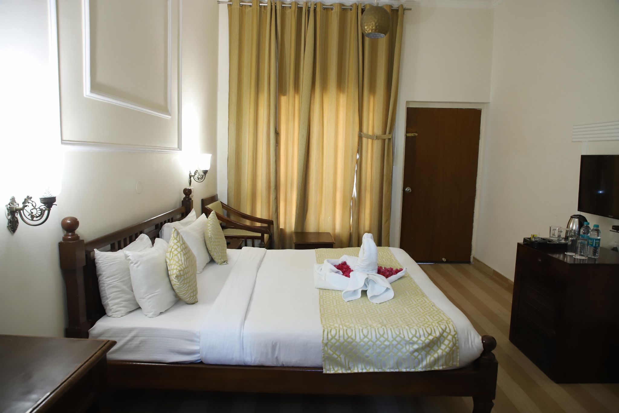 Kadamb Kunj Resort Bharatpur Deluxe Room 6