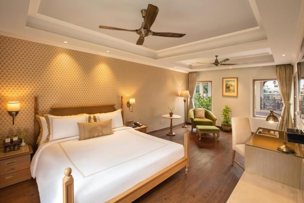 SUITE 1 TWIN BED FIRST FLOOR