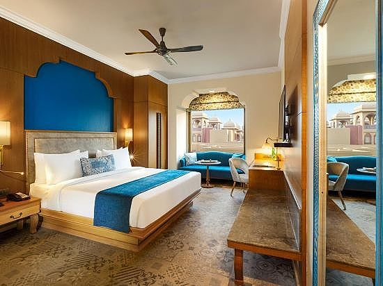 SUITE KING BED FIRST FLOOR