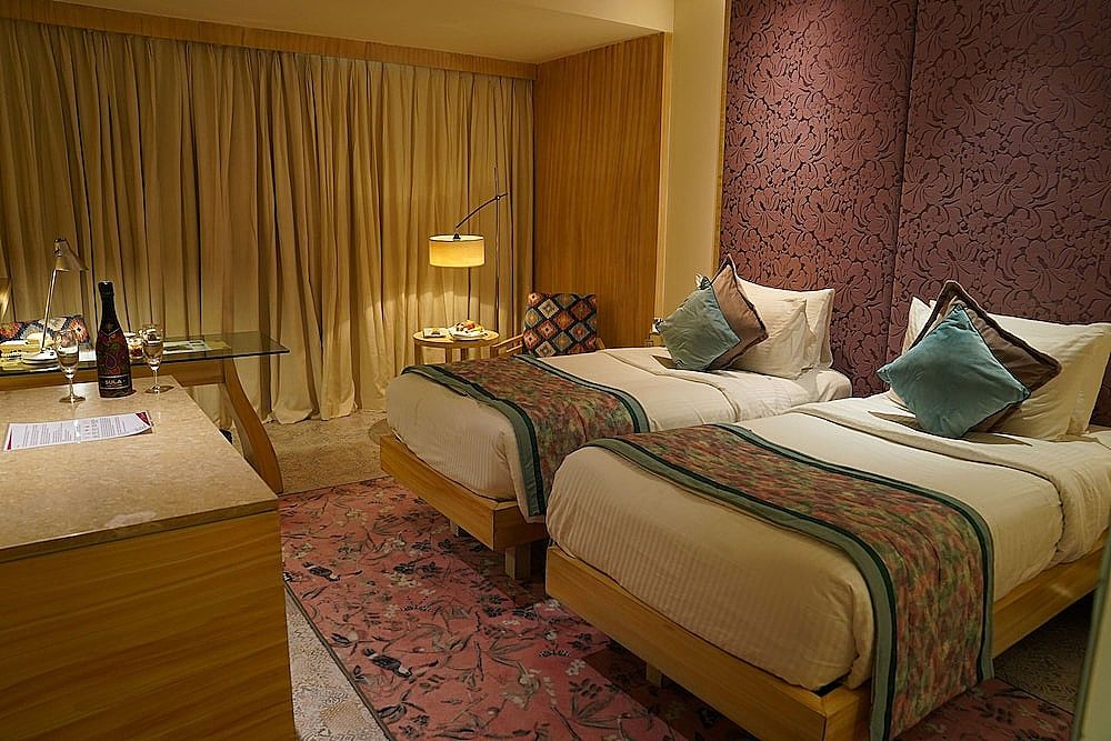 Hotel Royal Orchid, Jaipur Premium Plunge Pool King Room with bath tub 2