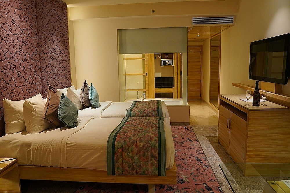 Hotel Royal Orchid, Jaipur Premium Plunge Pool King Room with bath tub