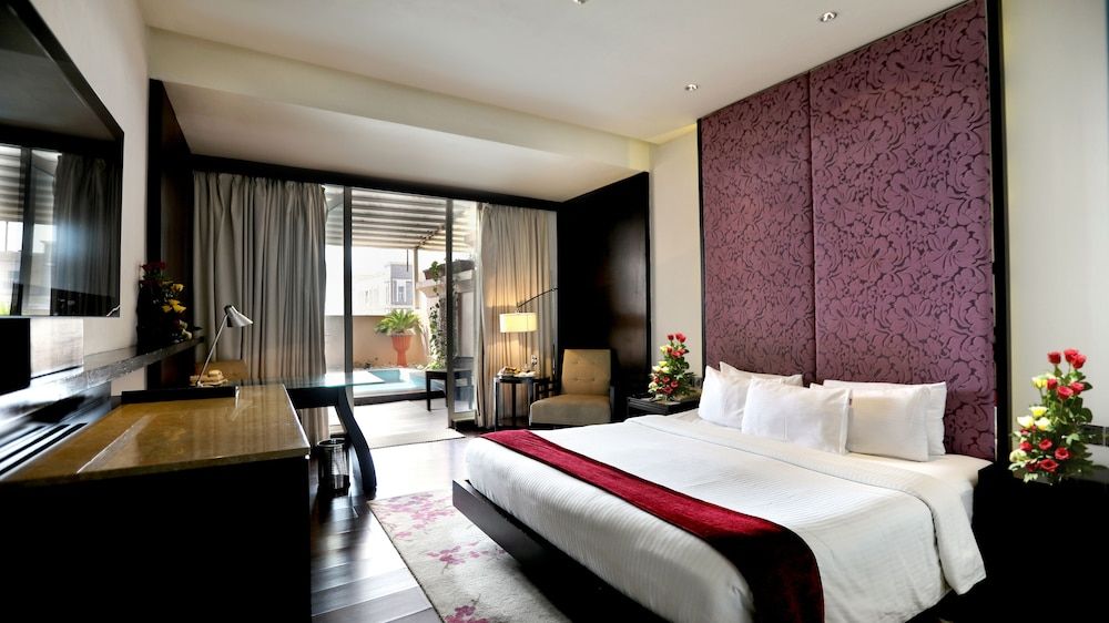 Plunge Room