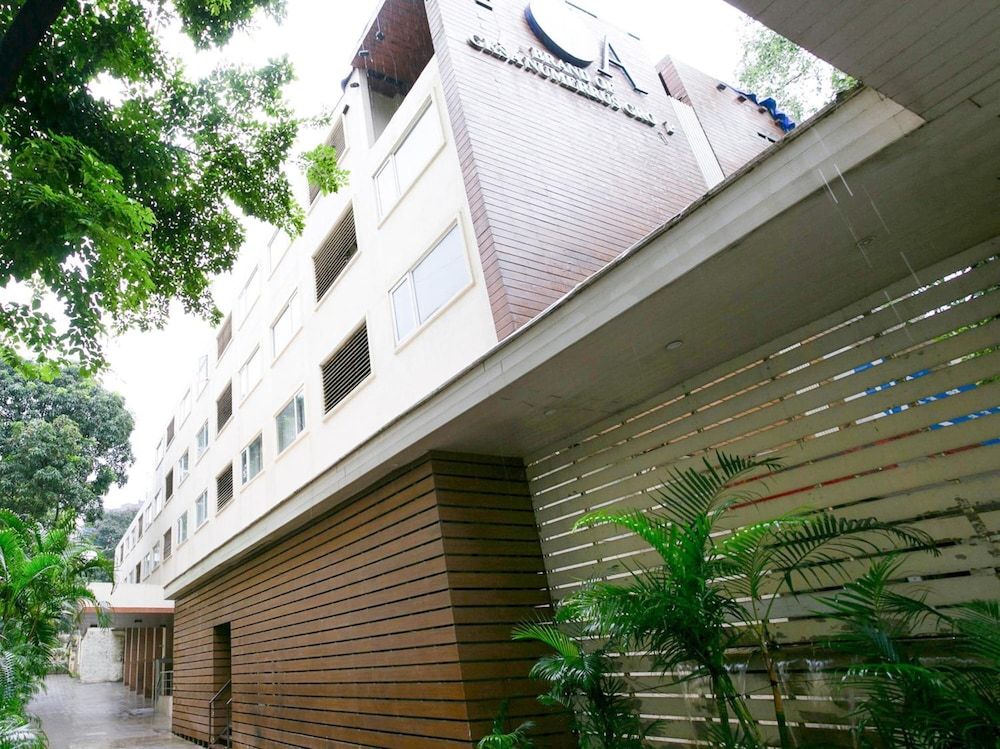 undefined THE ROA HOTEL 9