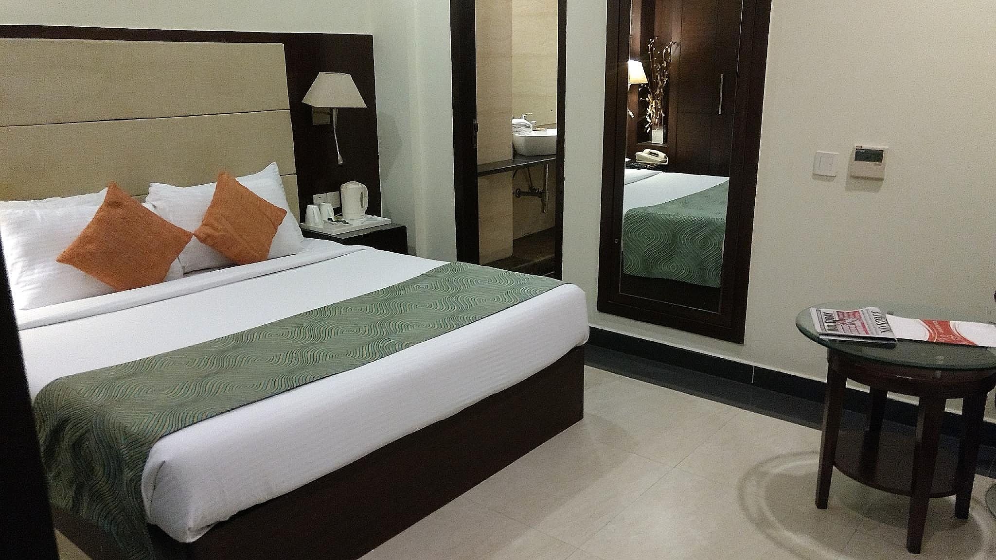 DS Clarks Inn Deluxe Room