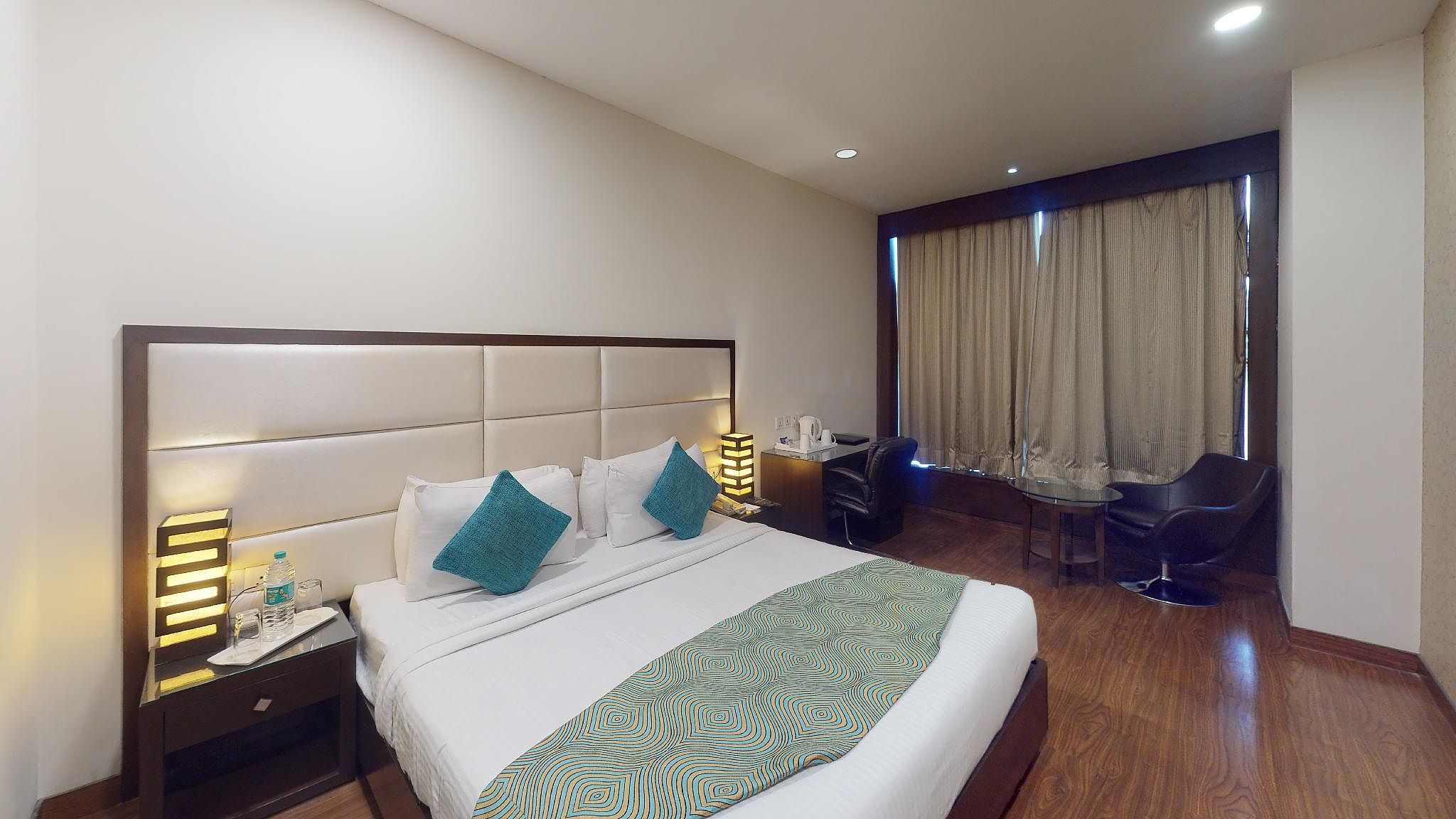 Executive room with King Bed