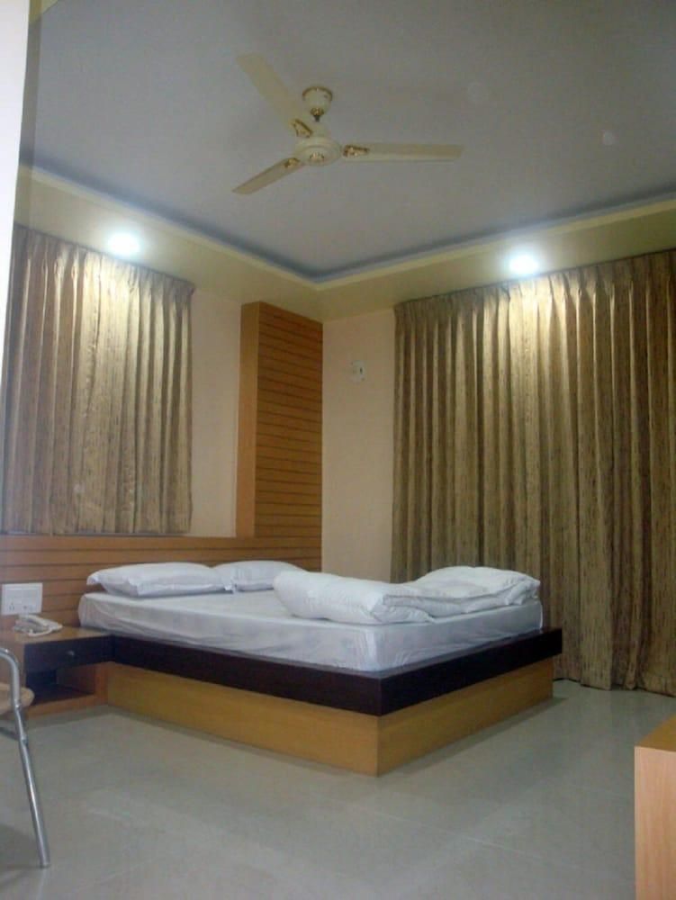 Hill Top International Superior Room