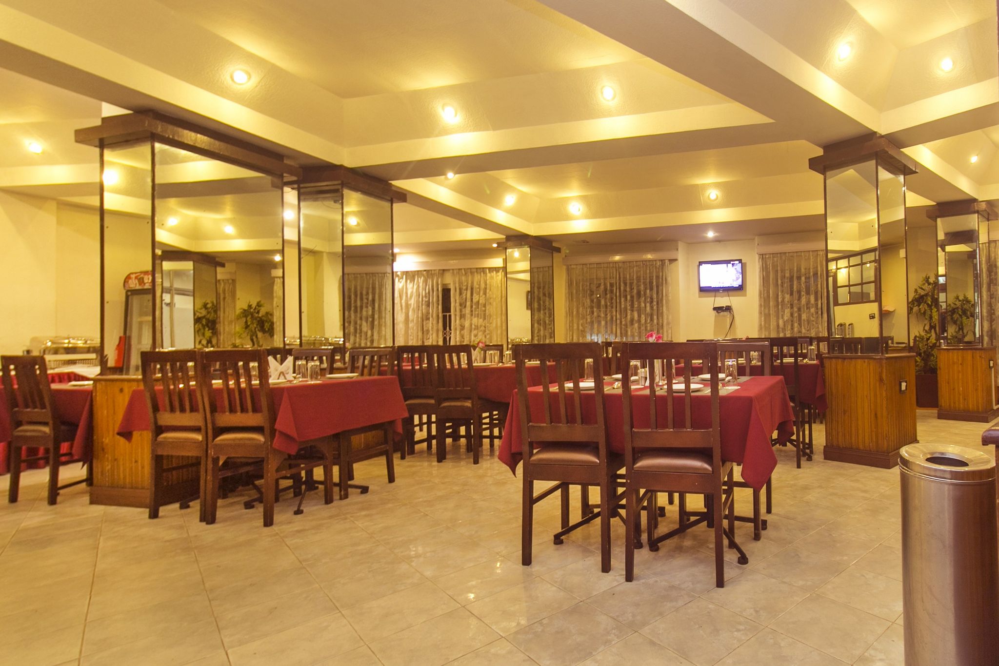 Food & Dining