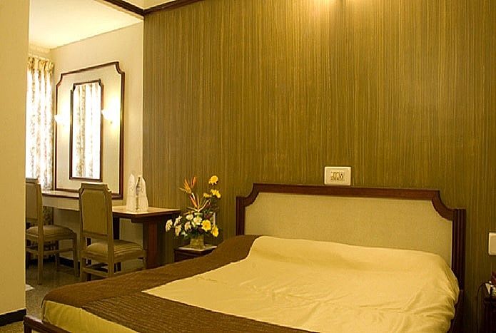 Comfort Hotels Deluxe Room 3