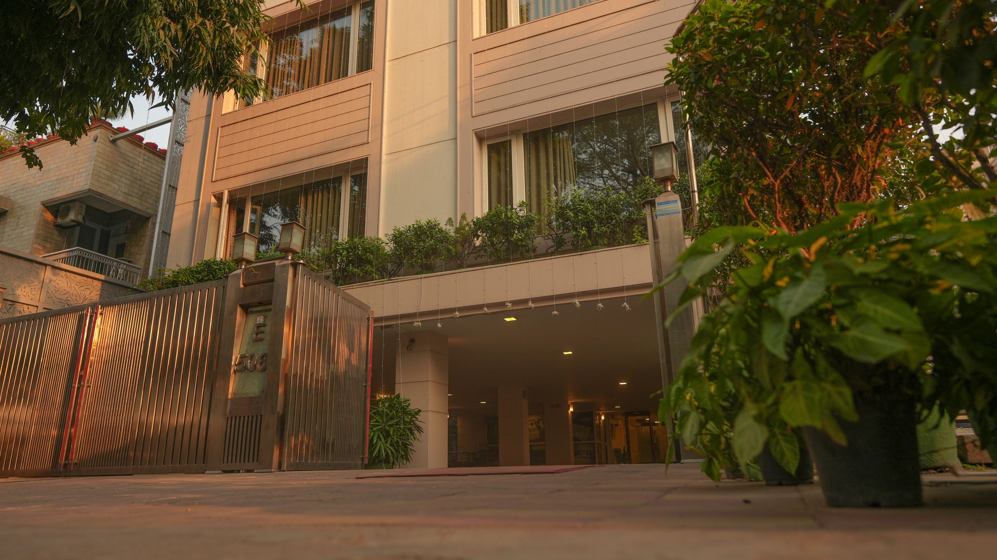 undefined Alpina Hotel and Suites 8