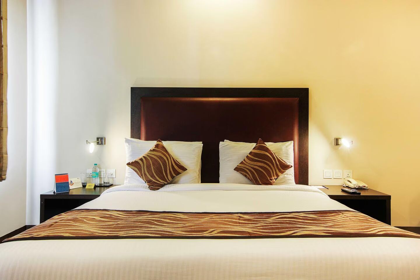 Day Use Room for 6 Hours (09 AM to 5 PM)