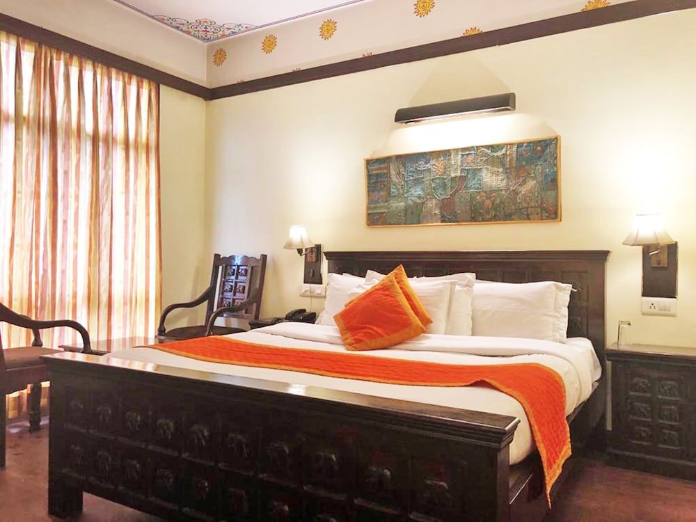 Hotel Golden Ram Vilas Deluxe Room 6