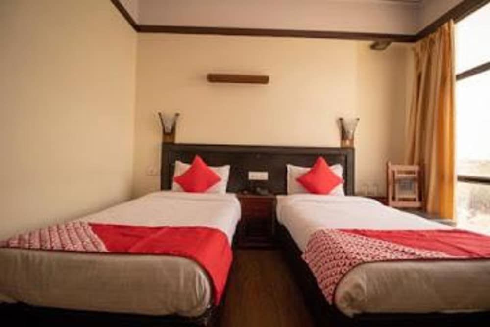 Hotel Golden Ram Vilas Deluxe Room 9