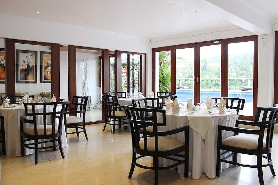 undefined White Pearl Suites 4