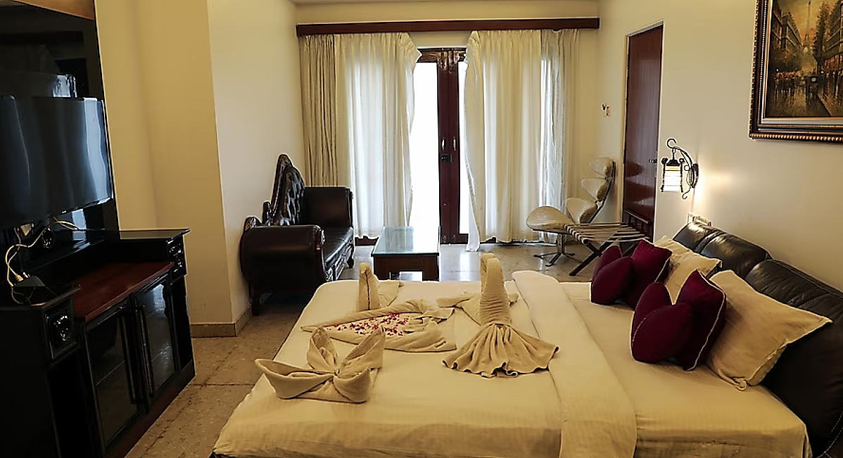 White Pearl Suites Luxury Villa 2