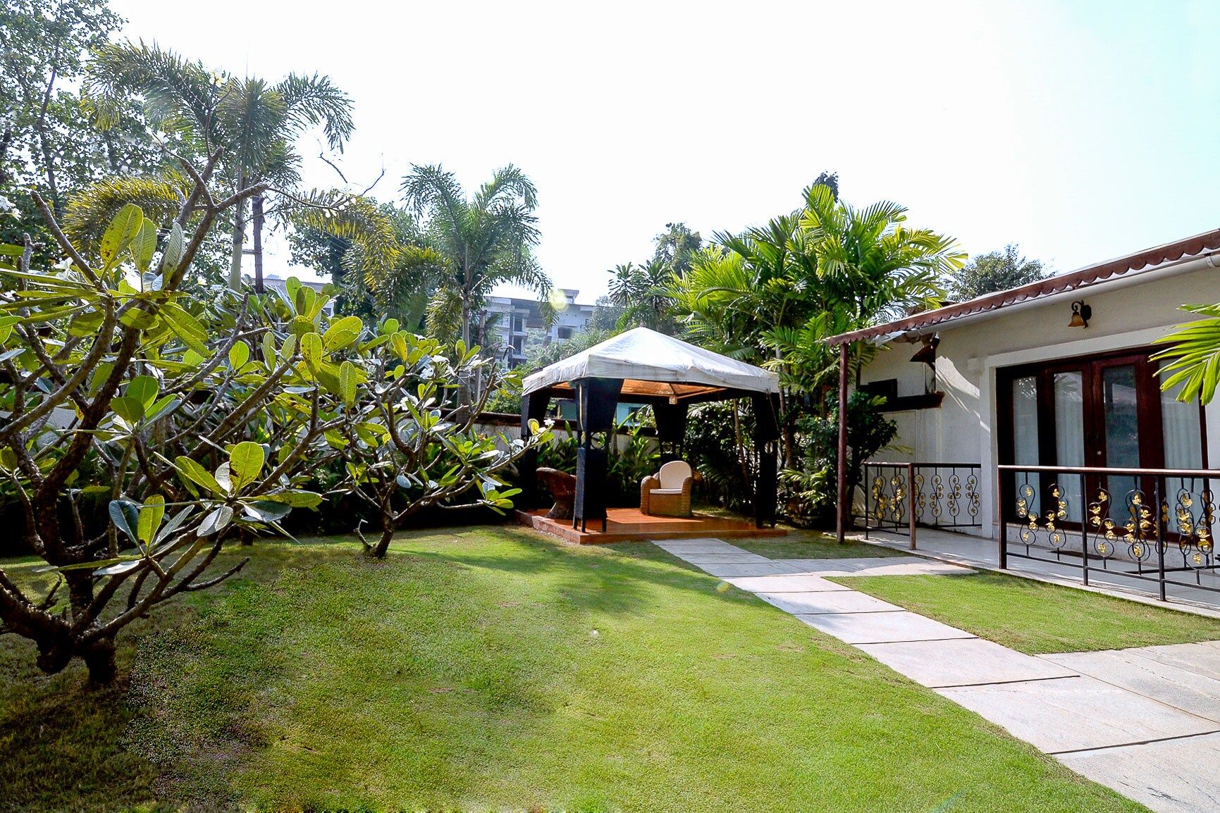 undefined White Pearl Suites 3