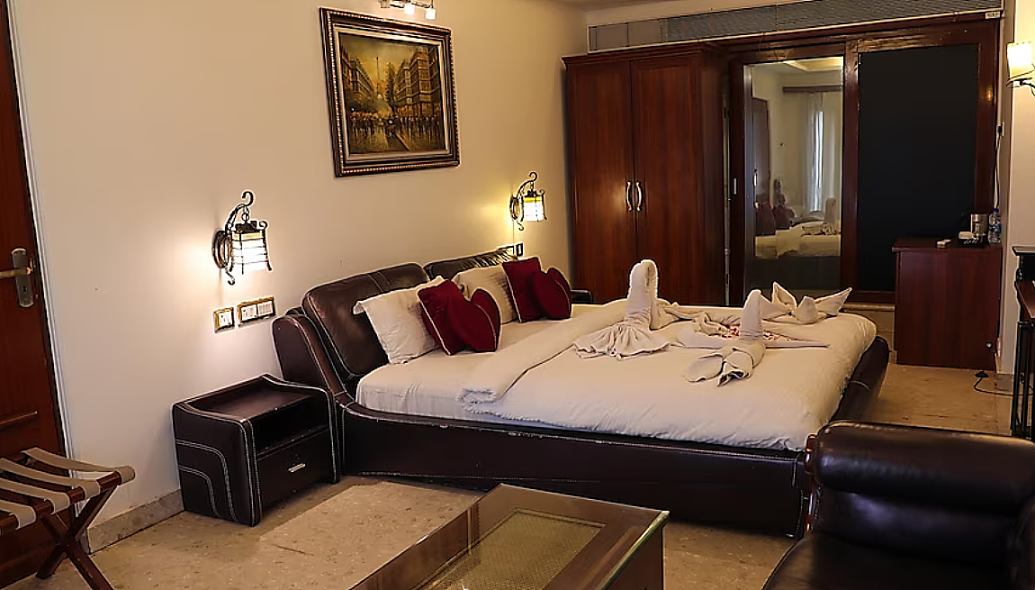 White Pearl Suites Luxury Villa 3