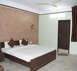 Hotel Anand Palace