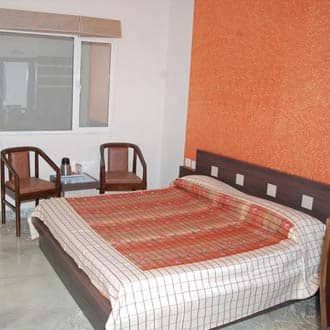 Hotel Shivam Paradise Deluxe Room (Single)