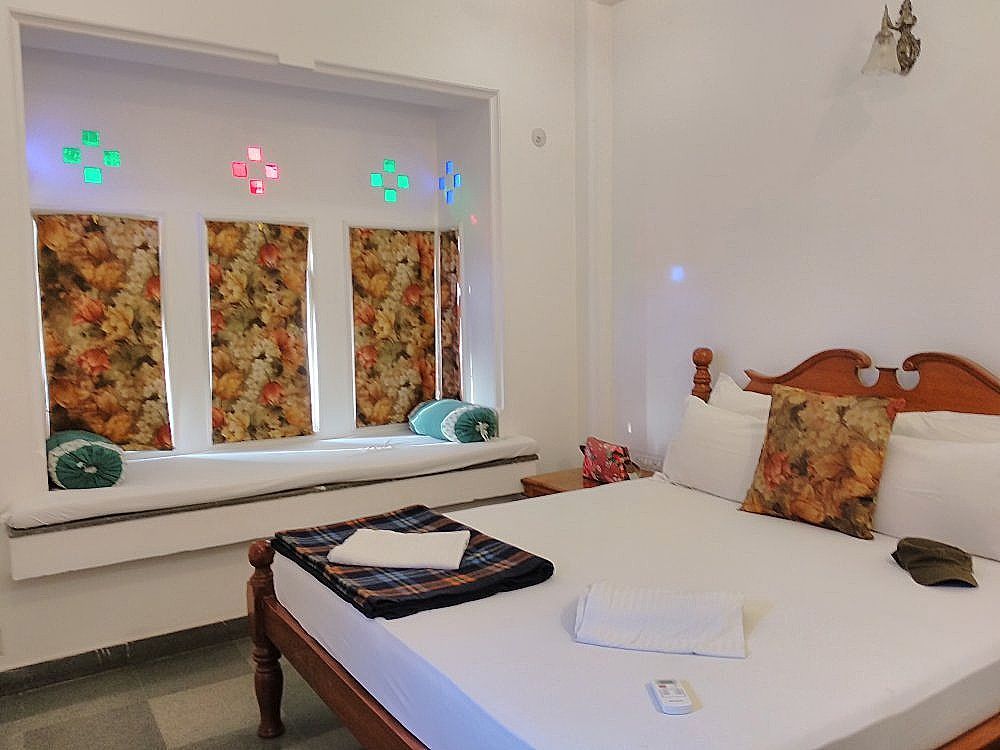 Aashiya Haveli Deluxe Room 2