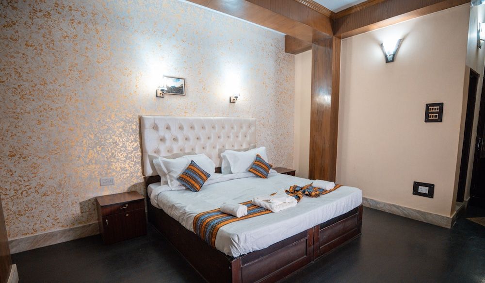 Kun Dau Residency Superior Double Room 2