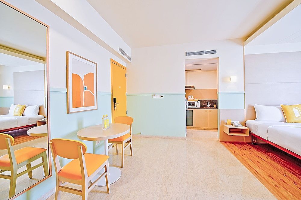 Bloom Hotel - Indiranagar Deluxe Suite King 12