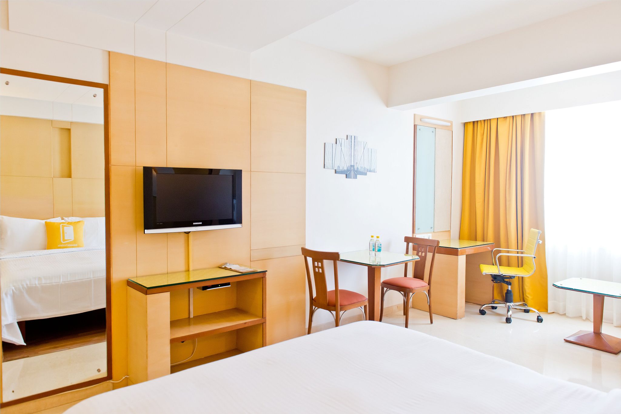 Bloom Hotel - Indiranagar Deluxe Suite King 13