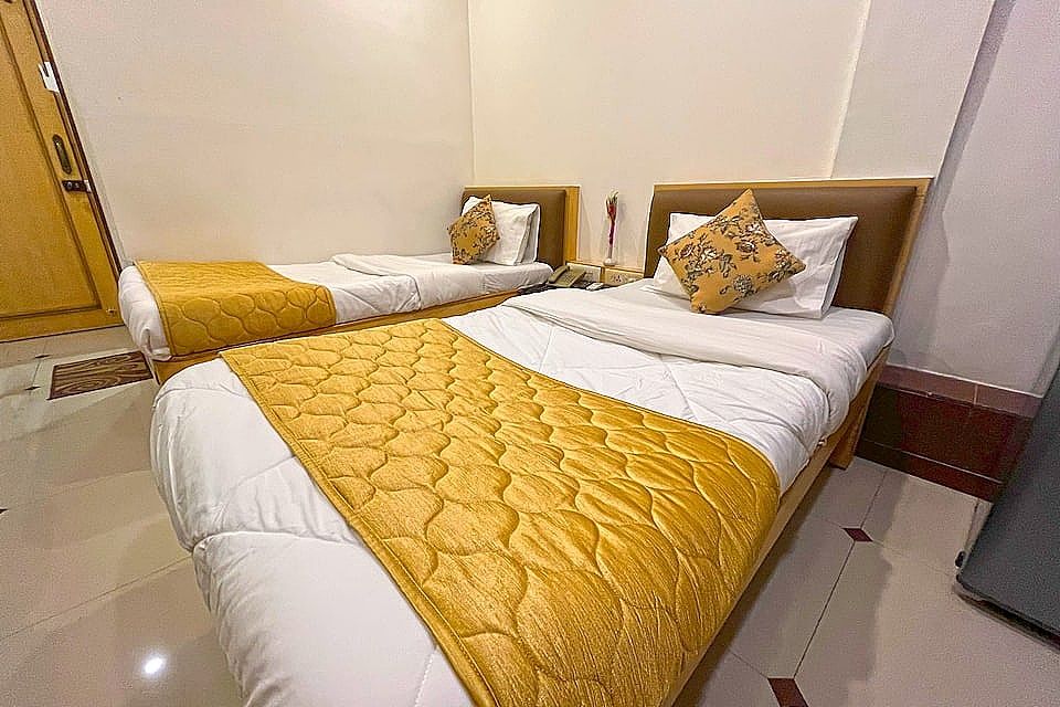 Hotel Parklane Executive Room 7