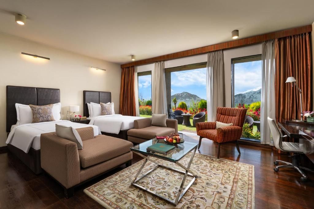 Luxury Room King Bed