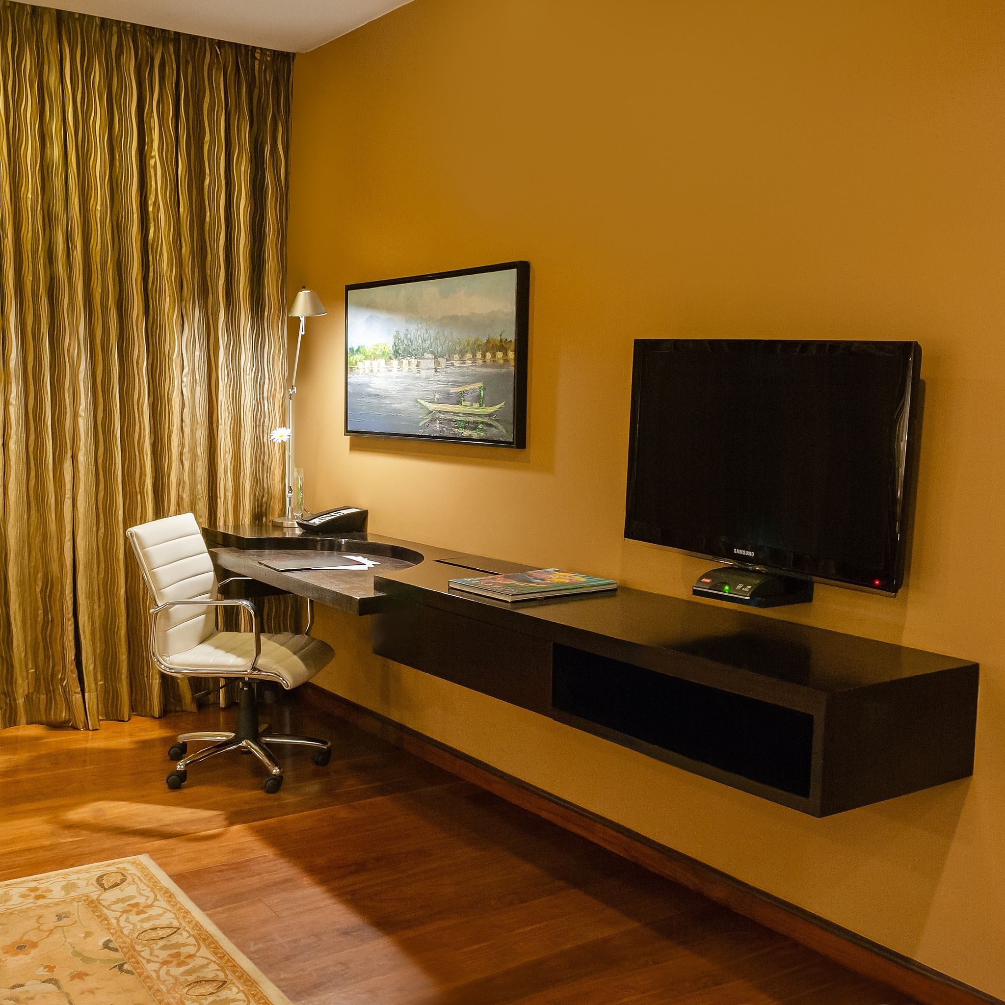 Superior Room King Bed