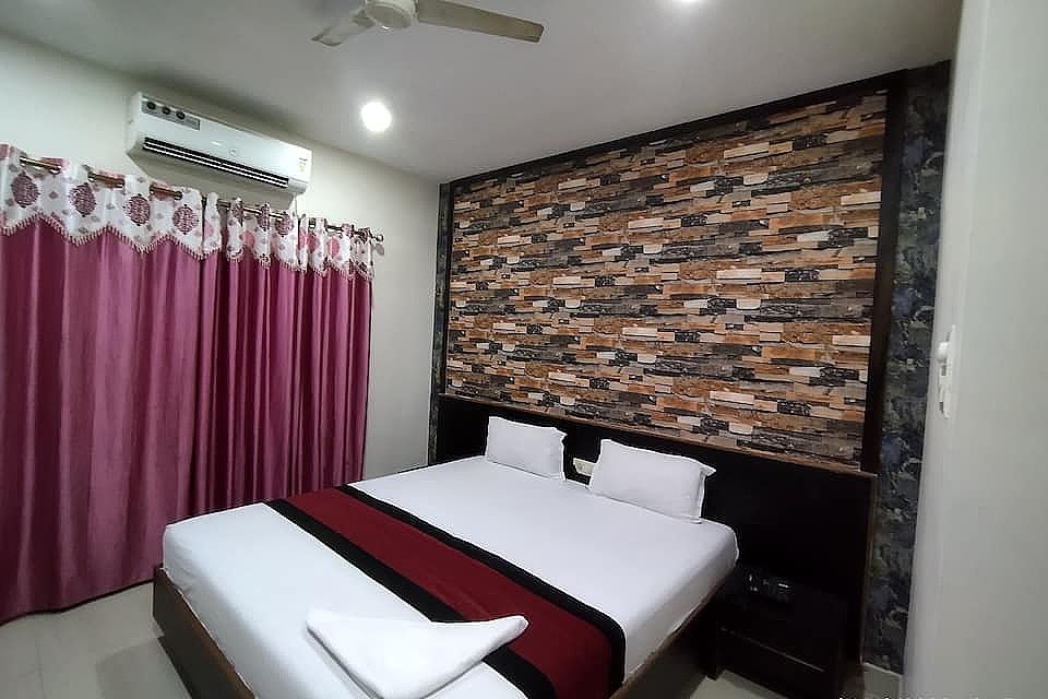 undefined Hotel Fame City 5