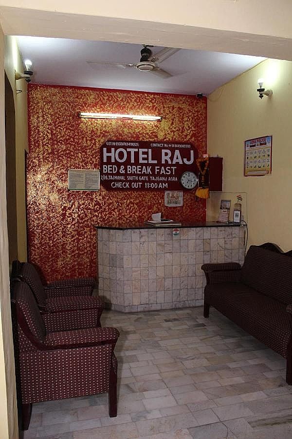 Hotel Raj Bed & Breakfast