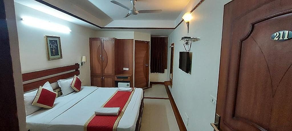 Hotel Kings Corner Grand Double Room 6