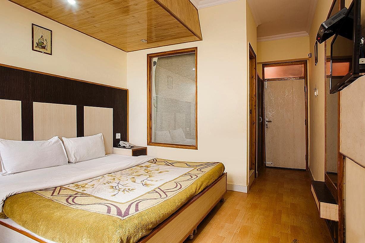 HOTEL PRESTIGE The Mall Road Deluxe Room 22