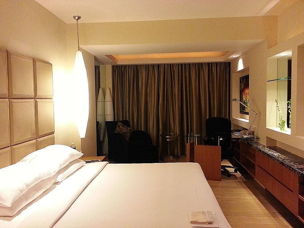 Taj Club House Chennai Premium Room King Bed with One Way Airport Transfers
