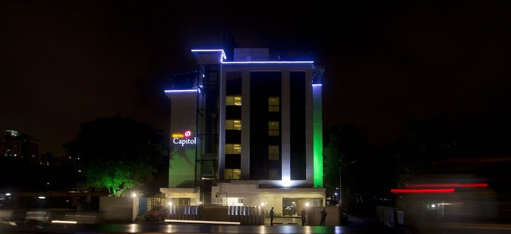 undefined Hotel Capitol 7