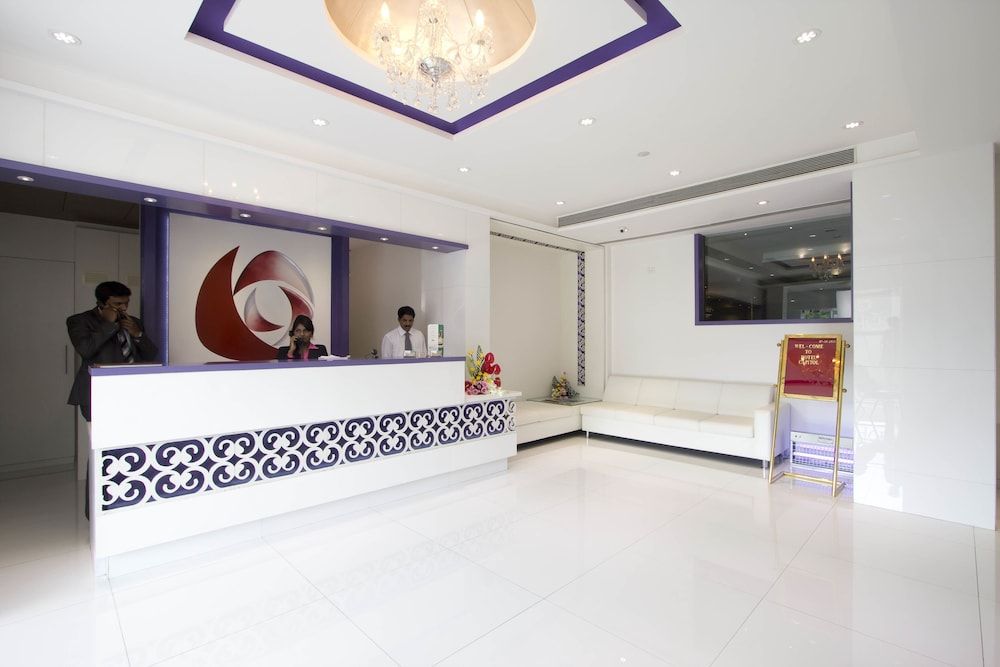 undefined Hotel Capitol 2